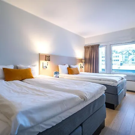 First Hotell