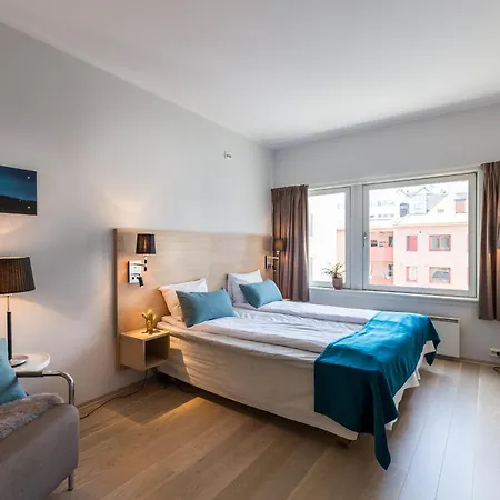 Hotel First 4*