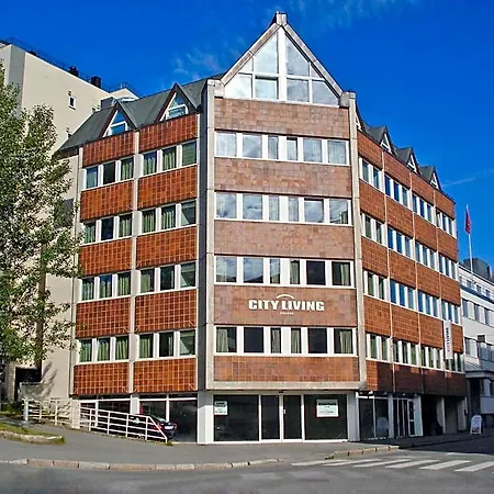 Hotel First 4*
